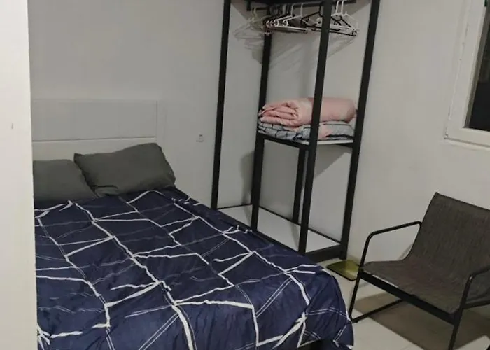 Bograd Ledina Sterijina 40 A * Surcin